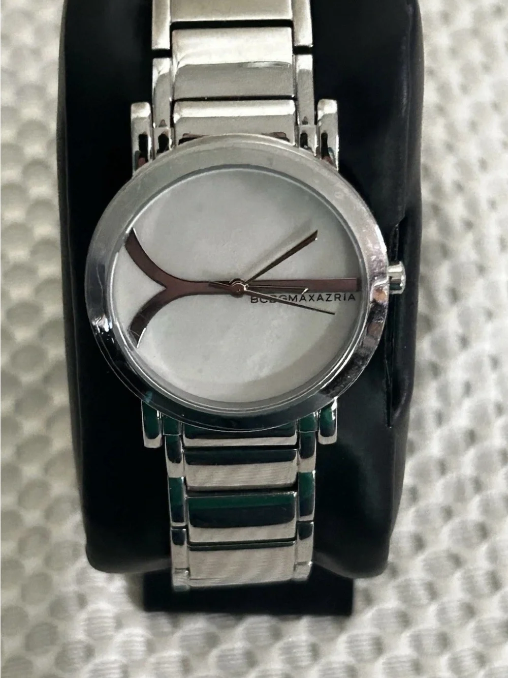 BCBGMAXAZRIA Women's Minimalist Silver Stainless Steel Bracelet Watch BG8210 New